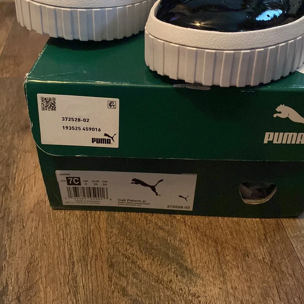 Puma - Picture 5 of 5